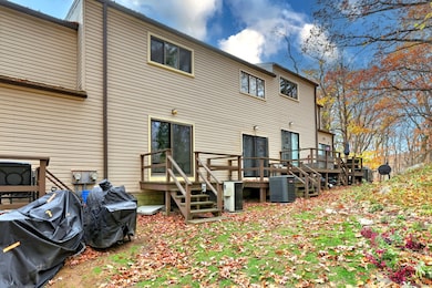 715 Frenchtown Rd unit 31, Bridgeport, CT 06606 - photo 2