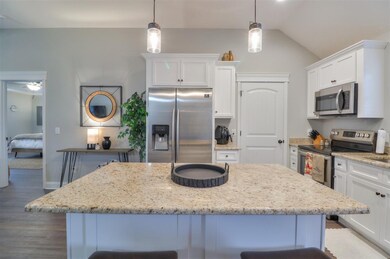 523 Deery St, Shelbyville, TN 37160 - photo 4