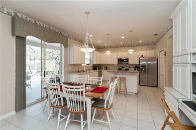 Dinette / Kitchen