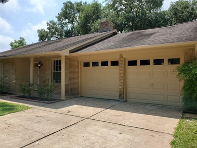 4303 Saratoga Dr, Houston, TX 77088 - photo 2