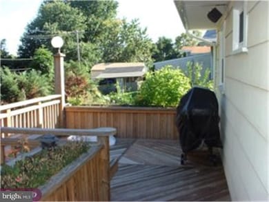 353 Sussex Blvd, Broomall, PA 19008 - photo 7