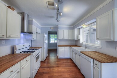 003_Kitchen