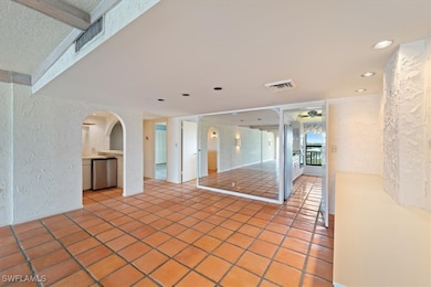 2171 Gulf Shore Blvd N unit 701, Naples, FL 34102 - photo 7