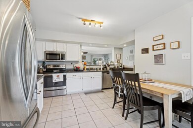 318 Manor Ln unit 10, King of Prussia, PA 19406 - photo 6