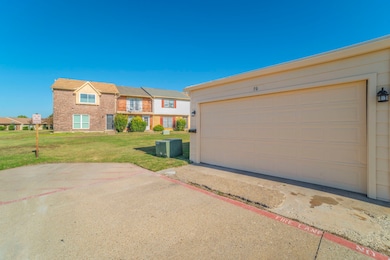 76 E Mountain Creek Dr, Grand Prairie, TX 75052 - photo 3