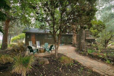 07 Back patio 21133 Bear Creek Rd