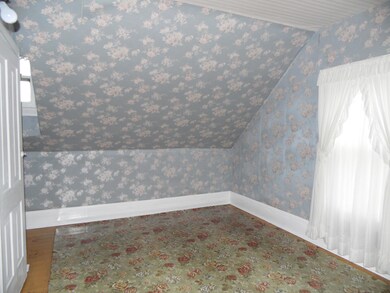 134 1st Ave, Jellico, TN 37762 - photo 4