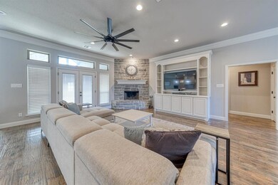 1513 W Westhill Dr, Cleburne, TX 76033 - photo 4