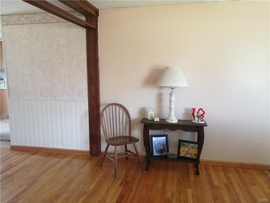 Plenty of space to make your own, and neutral dcor