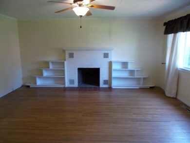 Fireplace for those chilly winter evenings!.