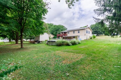 4 Honeysuckle Ln, Milton, PA 17847 - photo 5