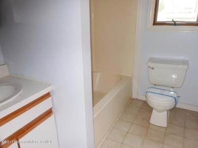 352-609247 - Bathroom 2