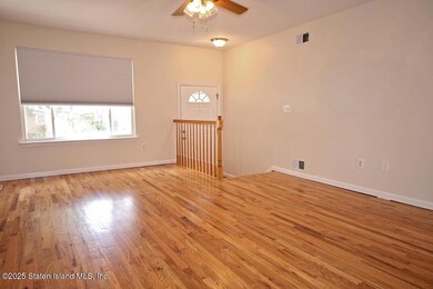 499 Greeley Ave, Staten Island, NY 10306 - photo 5