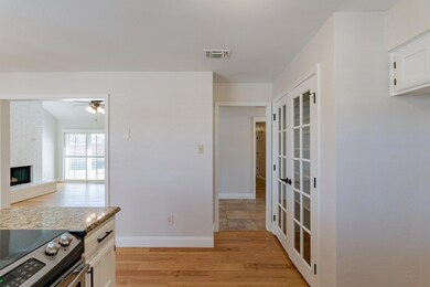 2812 Clearmeadow St, Bedford, TX 76021 - photo 7