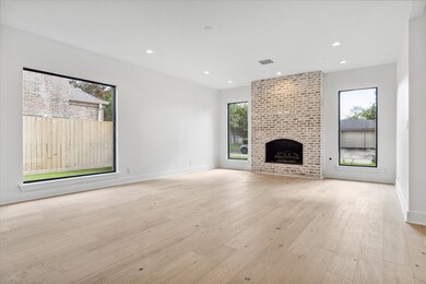 307 Vanderpool Ln, Houston, TX 77024 - photo 5