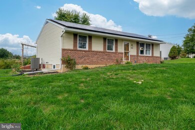 2105 Oswego Dr, Columbia, PA 17512 - photo 3