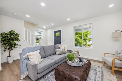 4-web-or-mls-245-e-hinman-ave