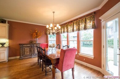 Breakfast room is bright and sunny
