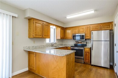 618 W Sunrise Dr, Belton, MO 64012 - photo 5