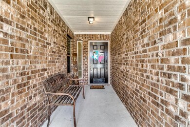 1010 Montrose Ave, Gainesville, TX 76240 - photo 2