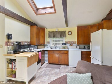 04_14MutinyWay_5_Kitchen_MLSuse_1500x150