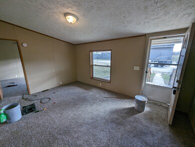 1628 E 19th St, Anderson, IN 46016 - photo 5