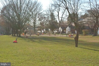 7013 Heathfield Rd, Baltimore, MD 21212 - photo 2