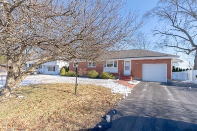 29 Norbrick Dr, Albany, NY 12205 - photo 4