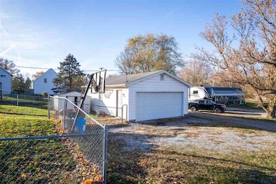 420 E Plum St, Centerville, IN 47330 - photo 5