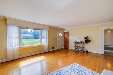 05-05 2360 Kipling St SW