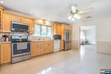 27 Colville Rd, Wayne, NJ 07470 - photo 7