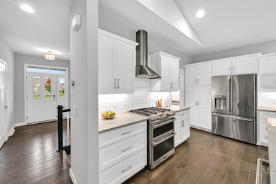 W212N6064 Legacy Trail, Menomonee Falls, WI 53051 - photo 5