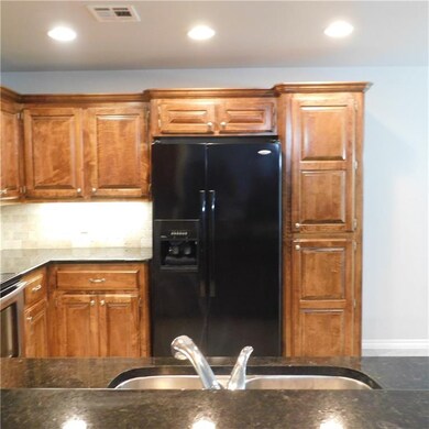 2303 Crooked Oak Ct, Shawnee, OK 74804 - photo 5