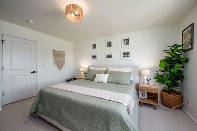 40-web-or-mls-7-15-25 20561 SE Evian Ave