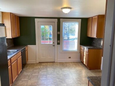 10 Harding St, Rochester, NH 03867 - photo 6