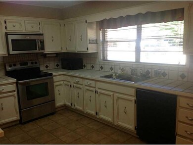 Photo. KITCHEN