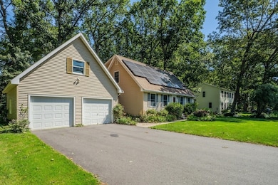 138 Overlook Dr, Florence, MA 01062 - photo 2