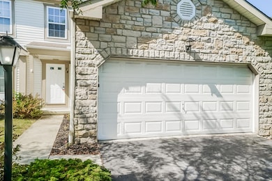 004-photo-front-view-7563712
