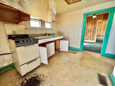 159 3rd St NW, Linton, IN 47441 - photo 4