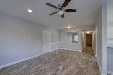 5801 Thunderbird St unit B20, Leander, TX 78645 - photo 3