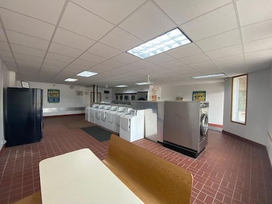 118 W Grove St, Caledonia, MN 55921 - photo 4