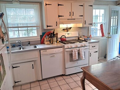 45 Tenby Dr, Nashua, NH 03062 - photo 6