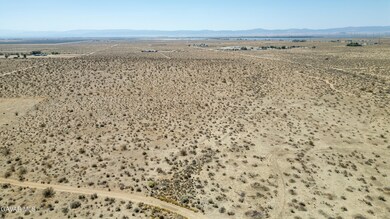 0 Ptn of Se1 4 Sec18 T9 R13 Excl unit 25007290, Rosamond, CA 93560 - photo 2