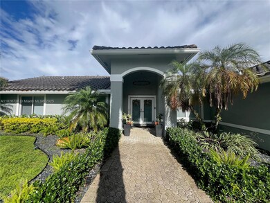 1732 SW 103rd Ln, Davie, FL 33324 - photo 2