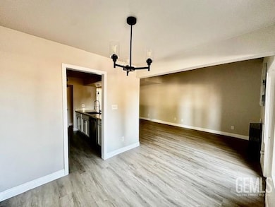 700 New Stine Rd unit 14, Bakersfield, CA 93309 - photo 5