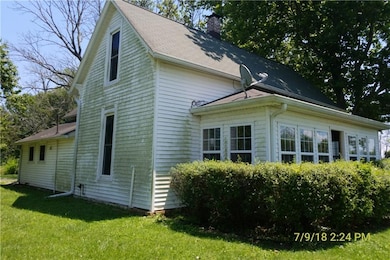 8174 N 325 W, Fountaintown, IN 46130 - photo 2