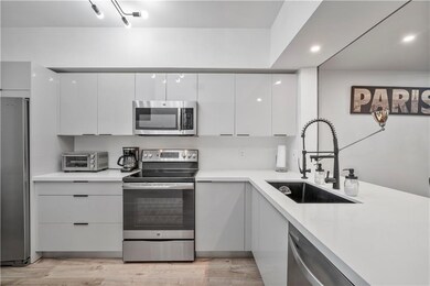 Fully Remodeled Kitchen