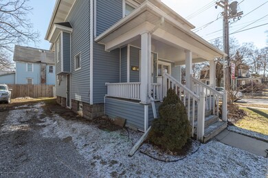 902 N Pine St, Lansing, MI 48906 - photo 2