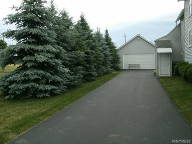 Garage.