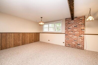 200 Sheridan Ct, Waukegan, IL 60085 - photo 2